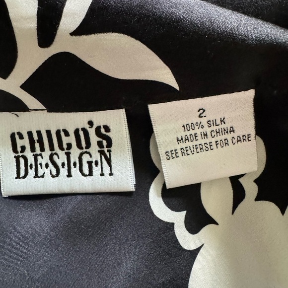 Chicos Design 100% Silk Floral Black White Midi Skirt Quiet Luxury Size 2 Large - Picture 7 of 7